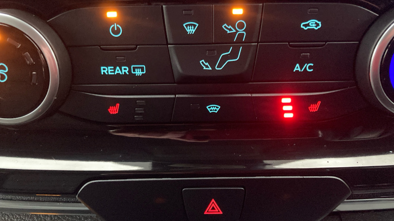 Ford Tourneo Custom Transit Custom Tourneo L2 Diesel Fwd 2.0 EcoBlue 130ps L/R 8 Seater Titanium Auto